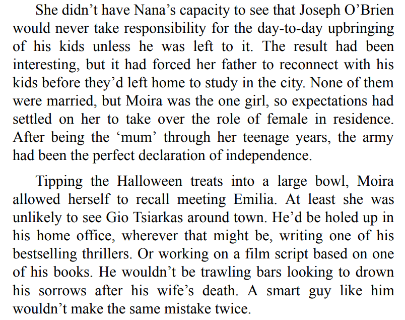 A COUNTRY CHRISTMAS BY FIONA MARSDEN